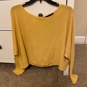 Yellow comfort fit cropped long sleeve